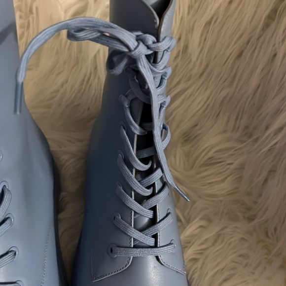 Stuart Weitzman MCKENZEE BOOTIE Leather Combat Cornflower Baby Blue Size 7.5B - Picture 8 of 9